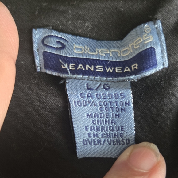 Elegant Black Ruffled Women's Top - Picture 6 of 9